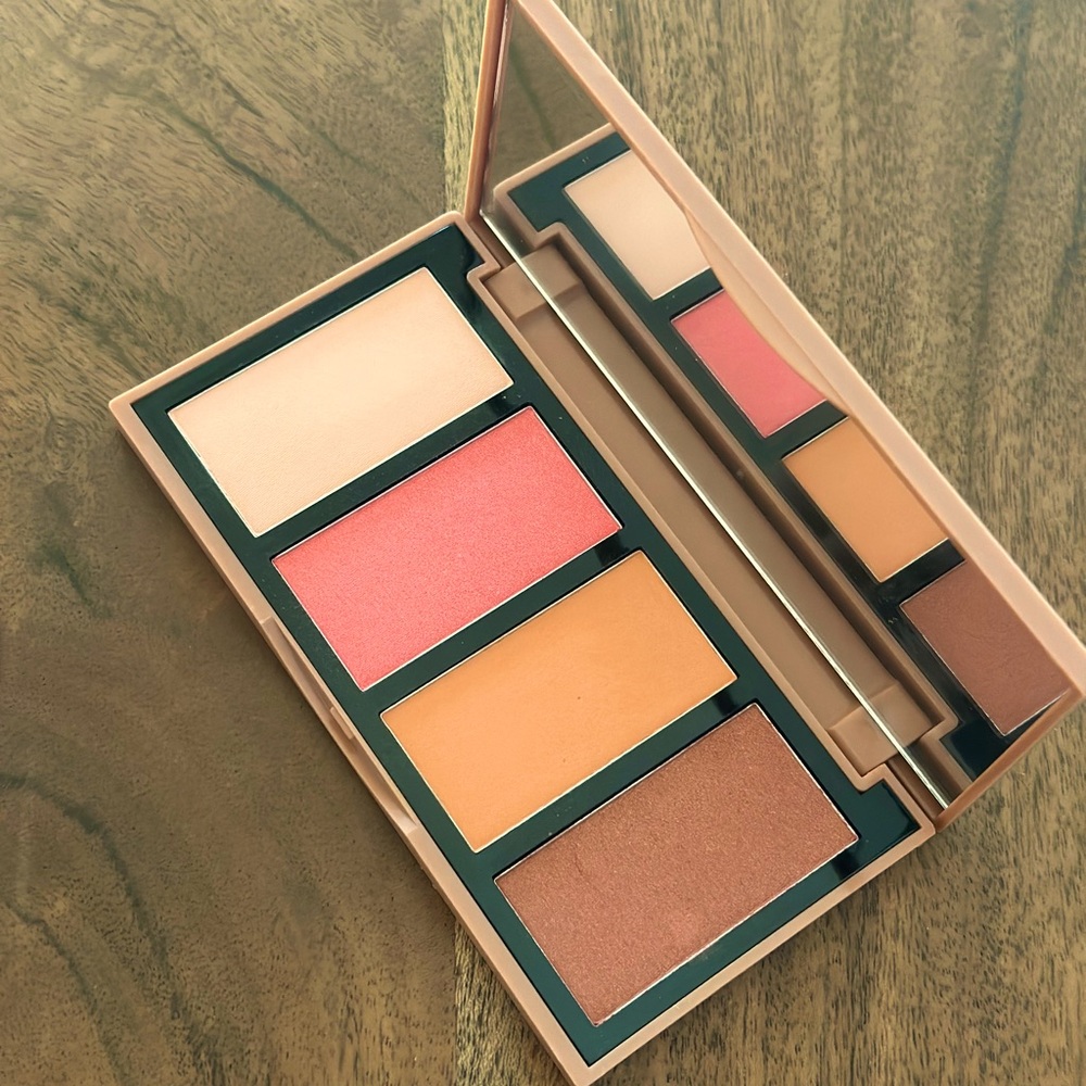 Whispering Rose Luminous Blush